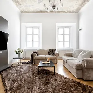 Ljubljana Palace Suites Apartment
