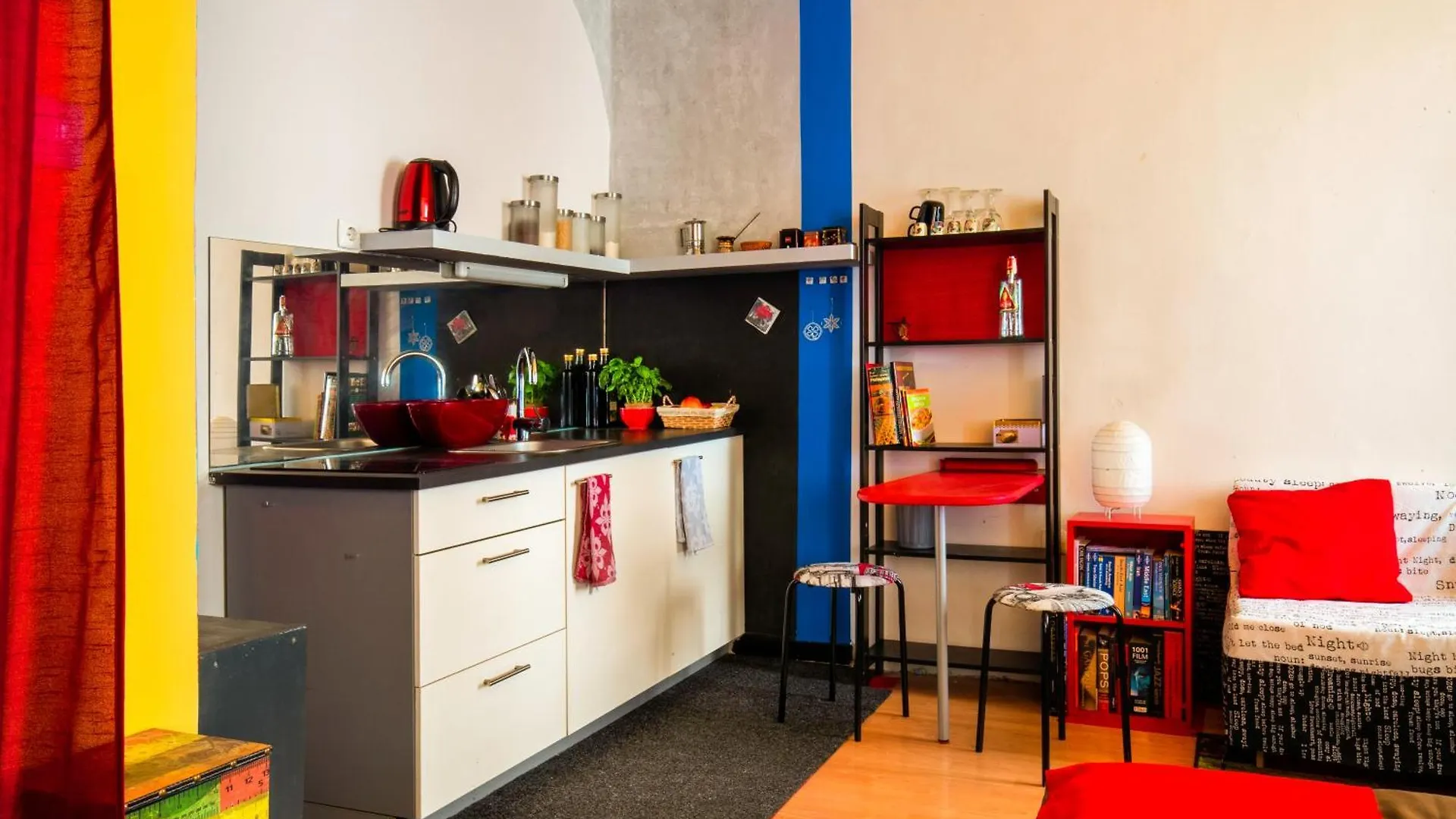The Book Nest Apartamento Liubliana